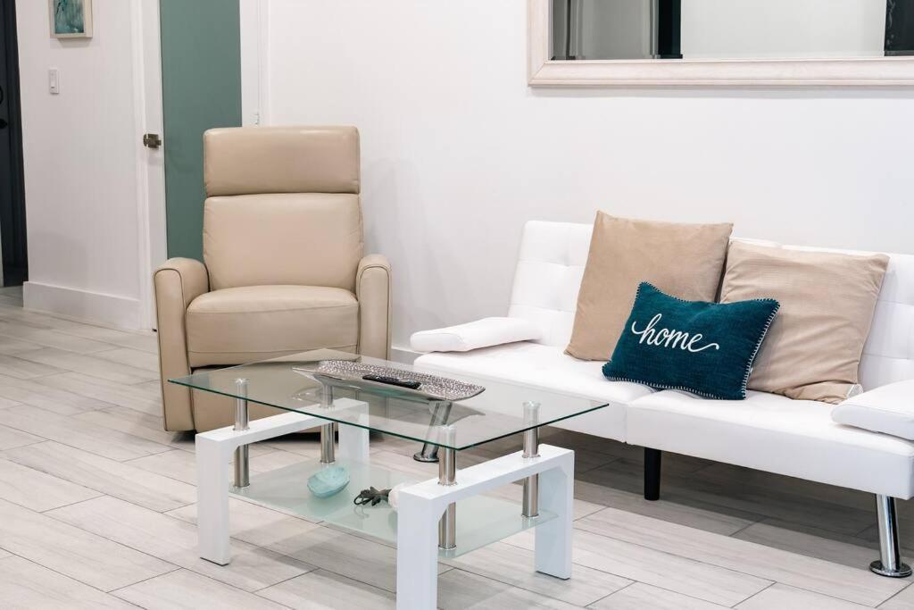 Luxury Retreat 3b ,2ba Pool , Coral Gables Center Сasa de vacaciones Miami