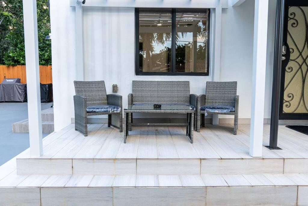 Luxury Retreat 3b ,2ba Pool , Coral Gables Center Сasa de vacaciones Miami