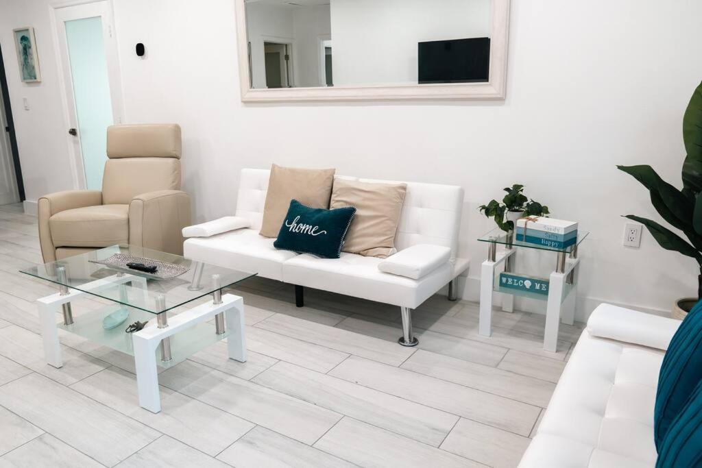 Luxury Retreat 3b ,2ba Pool , Coral Gables Center Сasa de vacaciones *