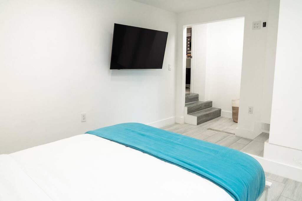 Luxury Retreat 3b ,2ba Pool , Coral Gables Center Сasa de vacaciones