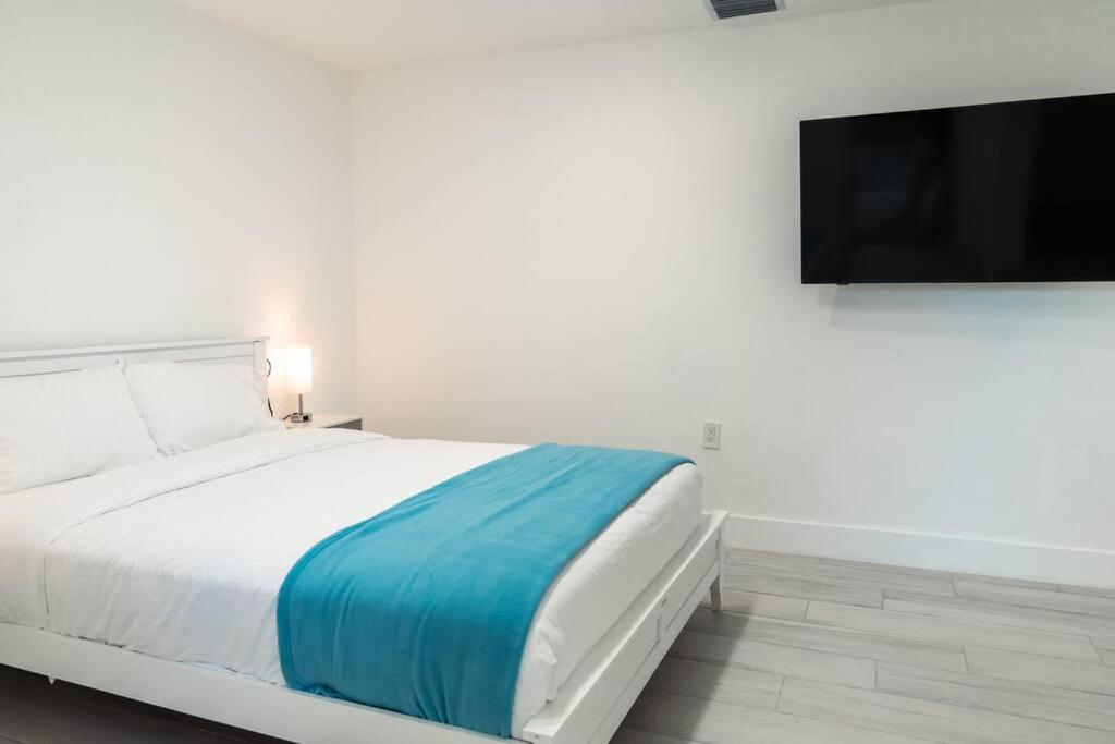 Luxury Retreat 3b ,2ba Pool , Coral Gables Center Сasa de vacaciones
