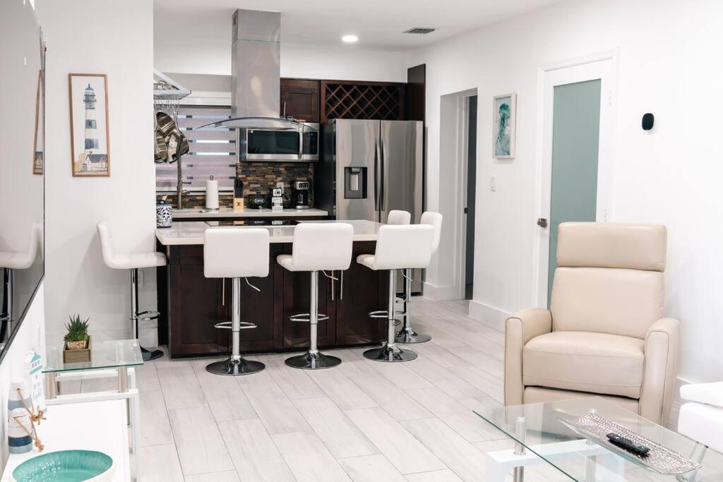 Luxury Retreat 3b ,2ba Pool , Coral Gables Center Сasa de vacaciones
